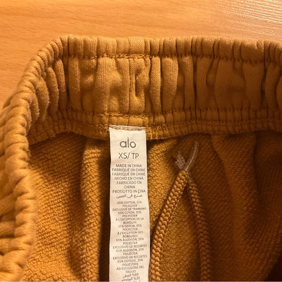 Alo Yoga Accolade Straight Leg Sweatpant Toffee XS - Picture 13 of 16